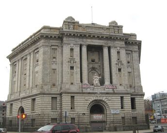 749px-Bronx_Boro_Court_SW_jeh